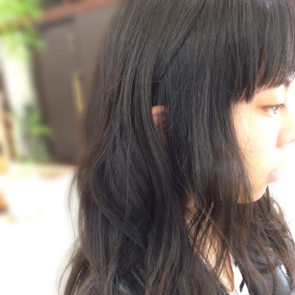 外人風クセっぽくゆる巻きロング
