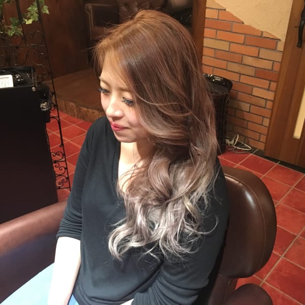 透明感のあるハイトーングラデーション|Richromatic hair studio