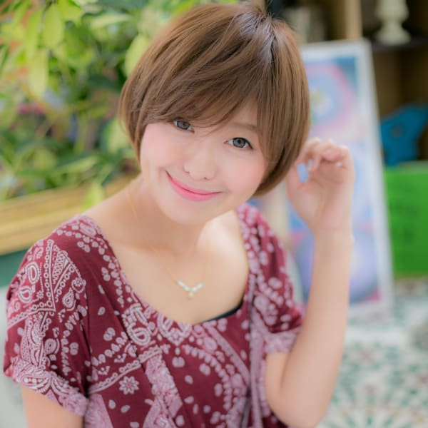 眼差しcute ! サラツヤマッシュショート