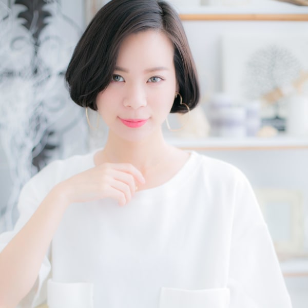 モードレトロなフェミニンボブ