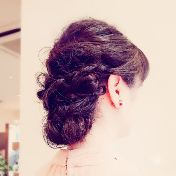 波ウェーブで柔らかダウンスタイル