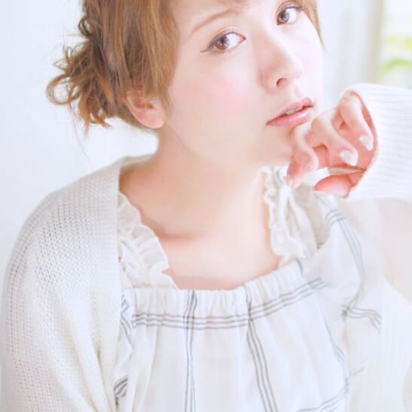 編みこみサイドアップ