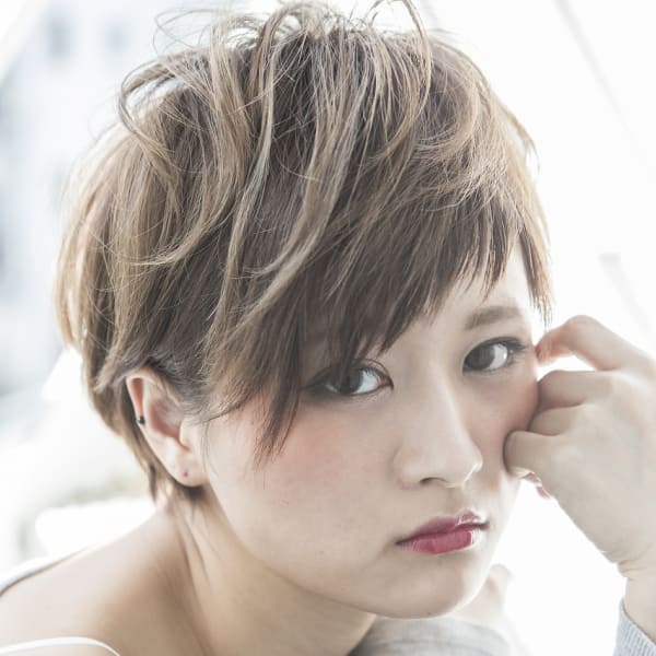 【miel hair est新宿】外国人風☆プラチナグレージ