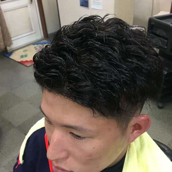 ツーブロアシメを短めスパイラル|ヘアーサロン タム