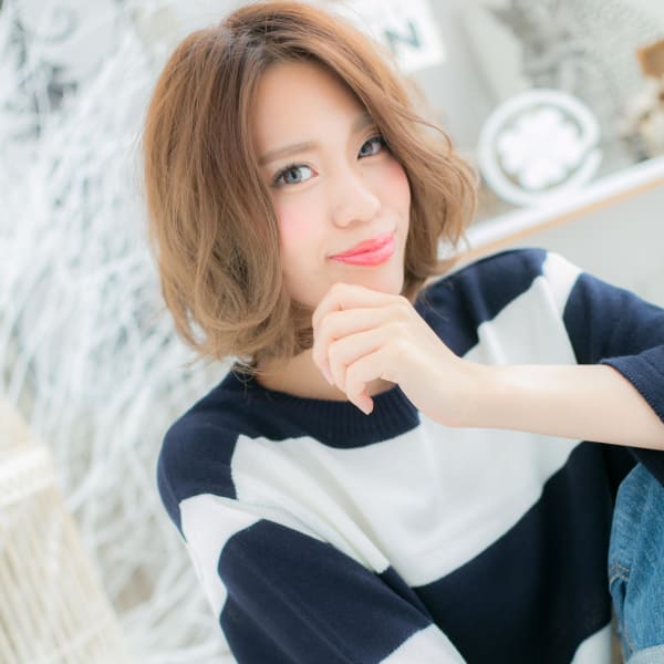 立体カラーでウェーブミディ