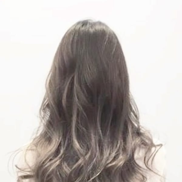 ダークなアッシュはハイライトやグラデーションで楽しもう～
