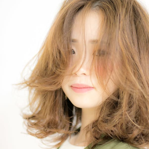 外人風レイヤーカット「重めの髪型に飽きた方にオススメ」