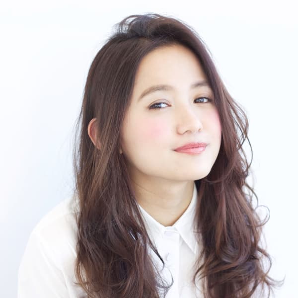 カジュアルフェミニンにおおきめのパーマ【N-571】