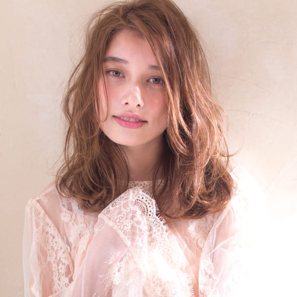 フォギーベージュで外国人風ゆるふわウェーブ T−224