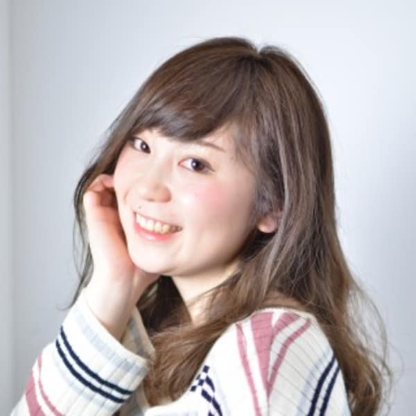 軽やか透明感ハイライト×やわらかベージュ♪|trico 茨木店