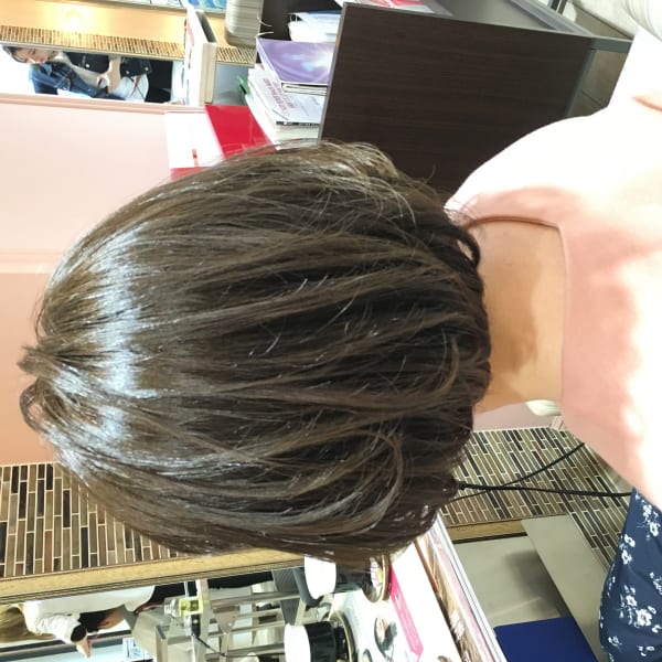 ワンレングスボブ×カーキグレー