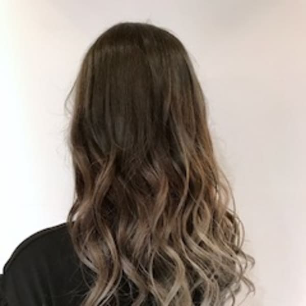 ホワイトブロンドグラデーション