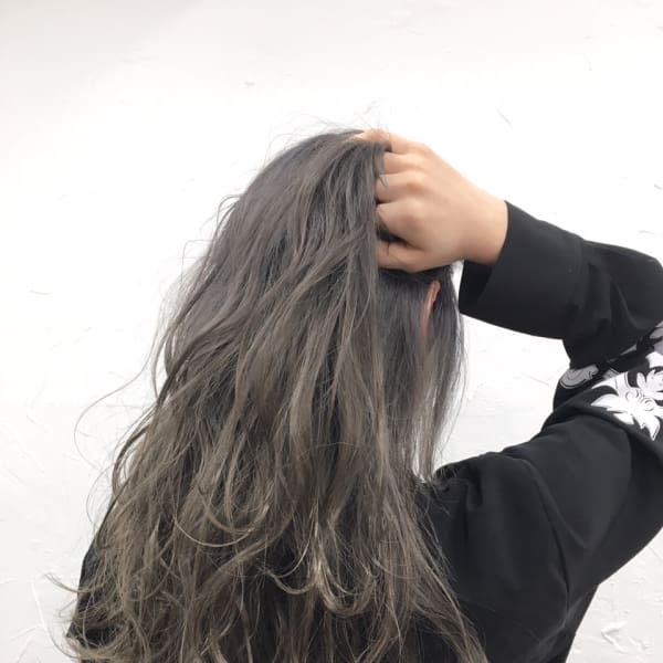 ホワイトグレー