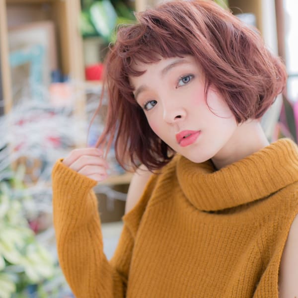 ショートバングのふわふわボブ