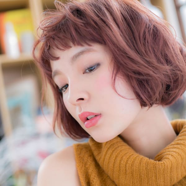 ショートバングのふわふわボブ