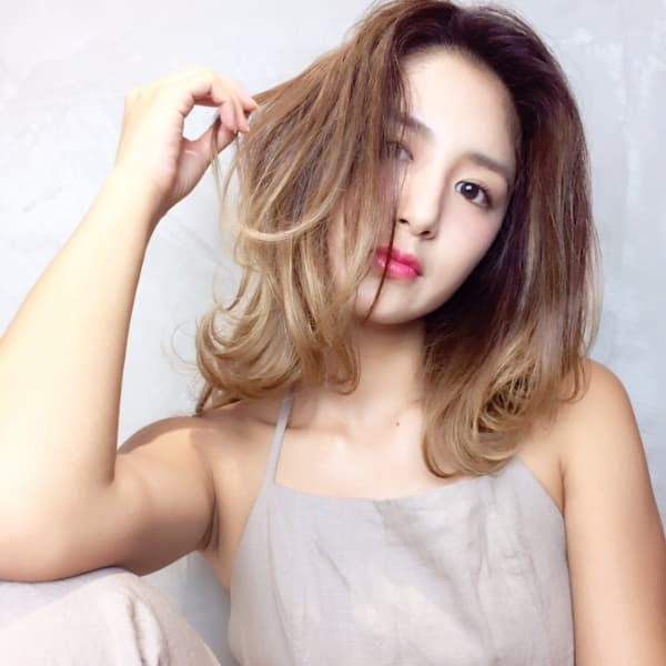 オススメ順 レイヤー グラデーションカラー ミディアムの髪型 ヘアスタイル 楽天ビューティ オススメ順 レイヤー グラデーションカラー ミディアムの髪型 ヘアスタイル 楽天ビューティ