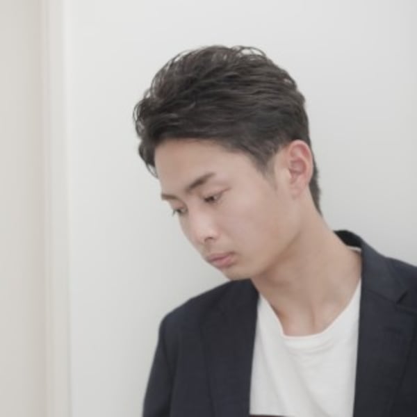 爽やか束感！七三ツーブロック