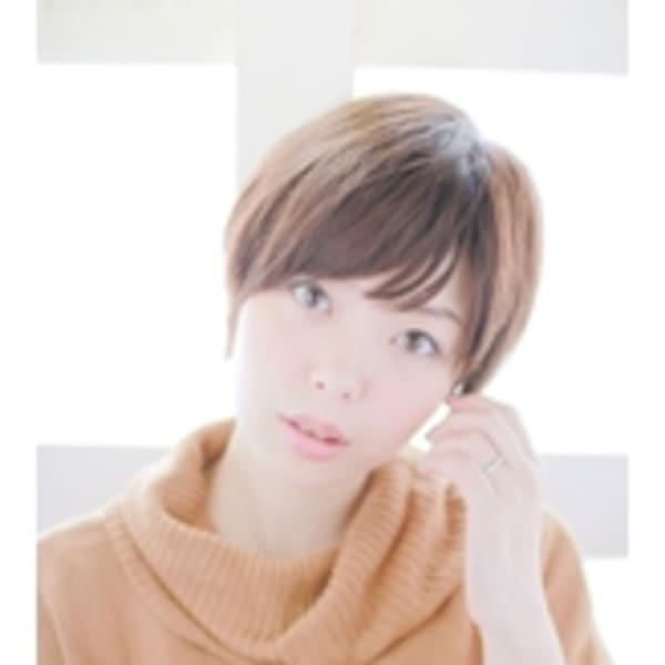 つやカジュアルショート