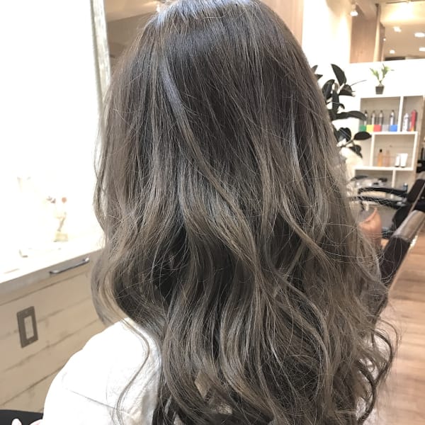 外国人風グレージュカラー|FIX-hair なんば