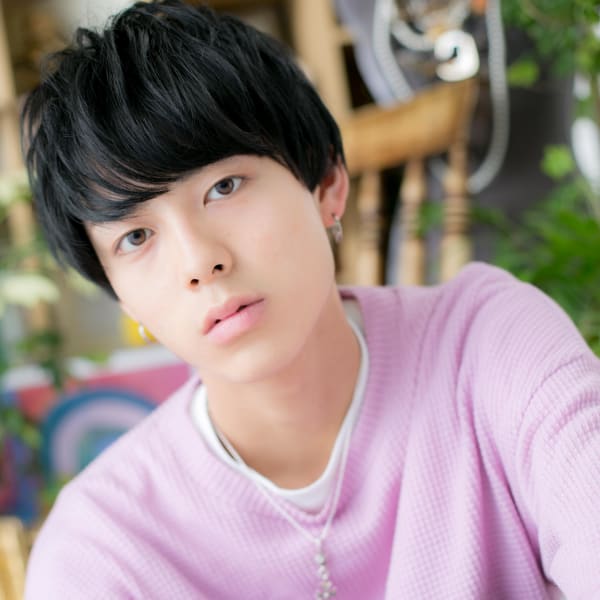 重めバングのスマートマッシュ