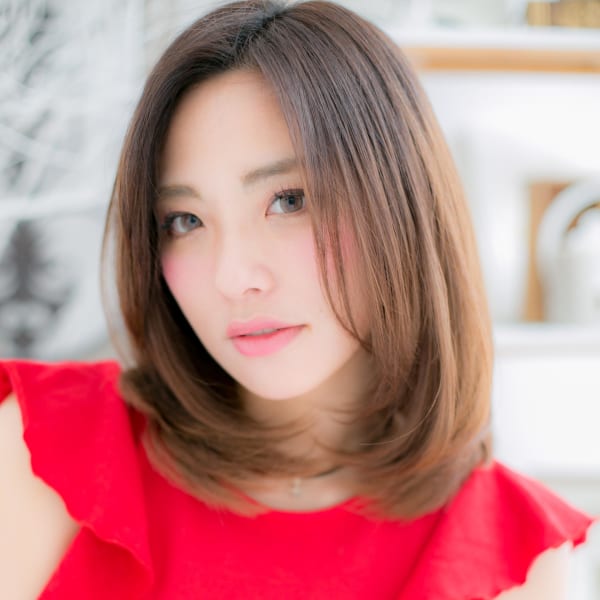 クリアカラーのキレ可愛ミディ