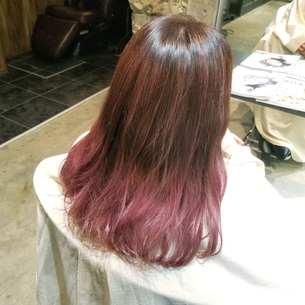オススメ順 グラデーション レッド ピンク ミディアムの髪型 ヘアスタイル 楽天ビューティ
