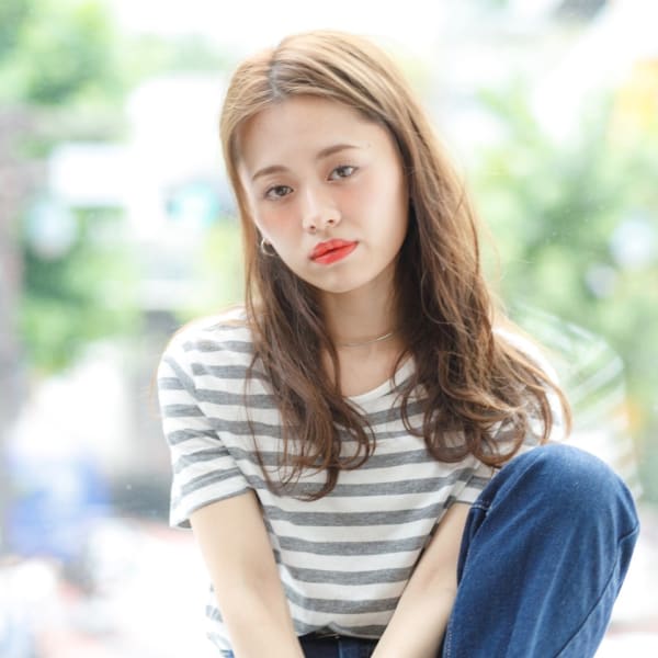 大人可愛いセンターパート