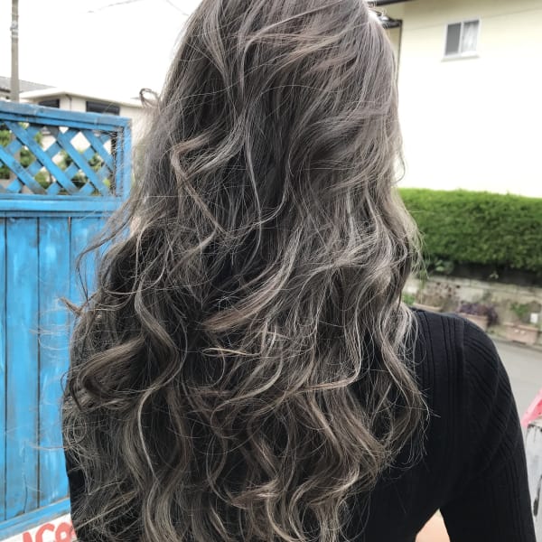 グレージュカラーメッシュmix Fair By U Realm フェアバイユーレルム のヘアスタイル 美容院 美容室を予約するなら楽天ビューティ グレージュカラーメッシュmix Fair By U Realm フェアバイユーレルム のヘアスタイル 美容院 美容室を予約するなら楽天ビューティ