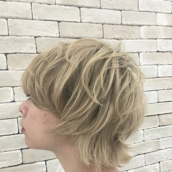 エアリーフェザーショート/ホワイトベージュ