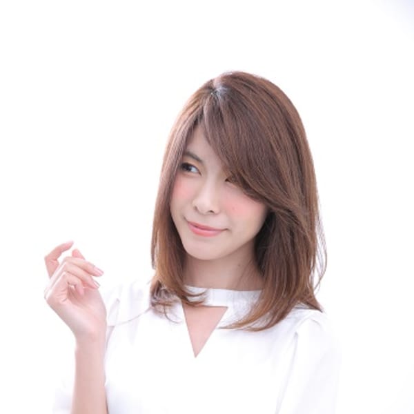 ルーズカールな抜け感セミディロング