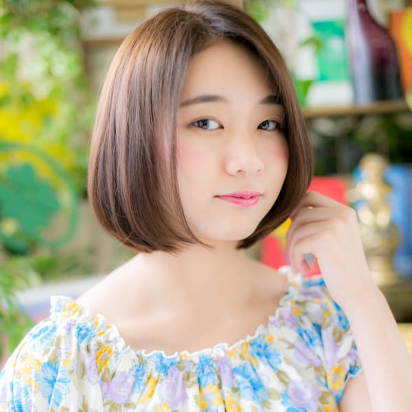 小顔見せ♪ナチュかわ前下がりボブ