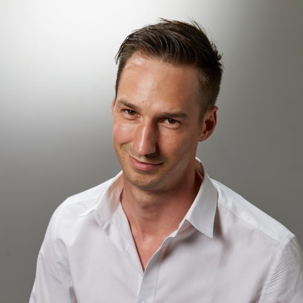 3ミリスタートから徐々にフェードで長くなる刈り上げスタイル|KIND