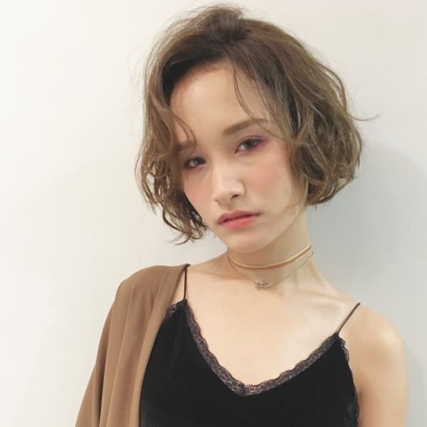 やわらかウェーブボブ×透明感アッシュ