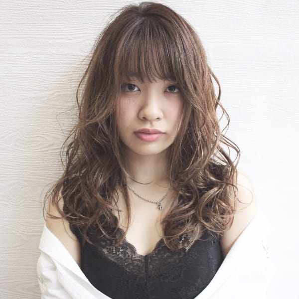 【oro】ベージュカラーの大人かわいいふわミディ （小野）