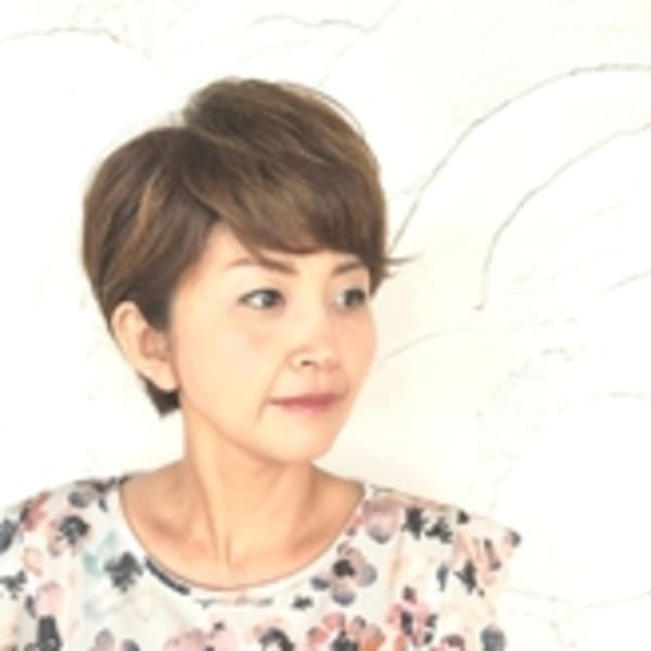 立体感ショートヘアー