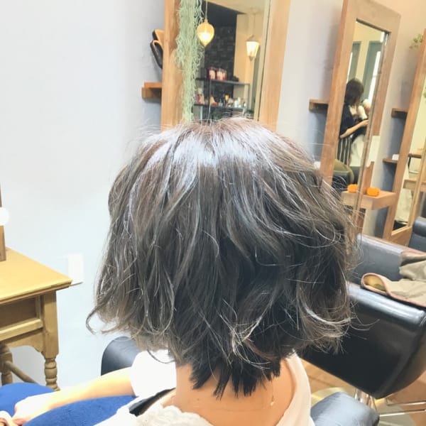 ターコイズアッシュブルー