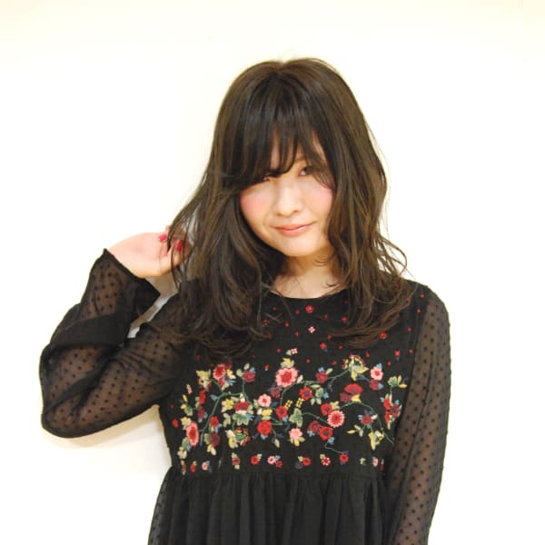 シースルーバングとゆるふわロング