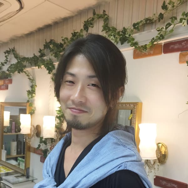 es hair salon【エス ヘアサロン】のスタッフ紹介。斉藤　重之