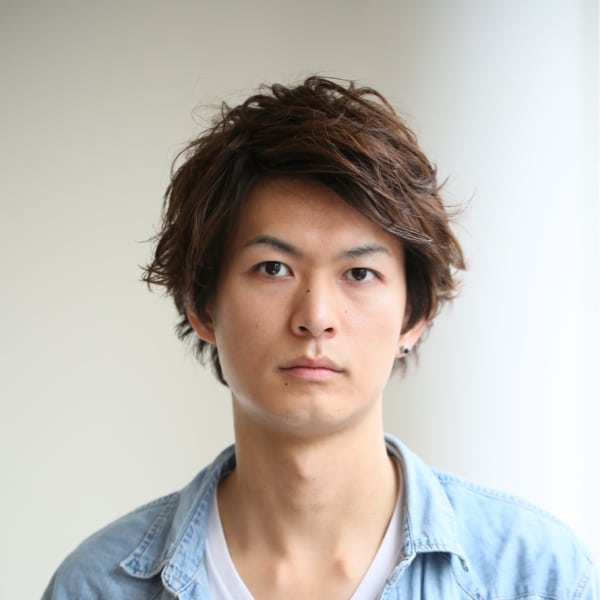 アップバング×無造作ミディアムヘア|ARC+