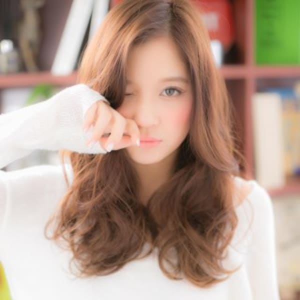 フリルみたいな♪…”くびれカールロング”