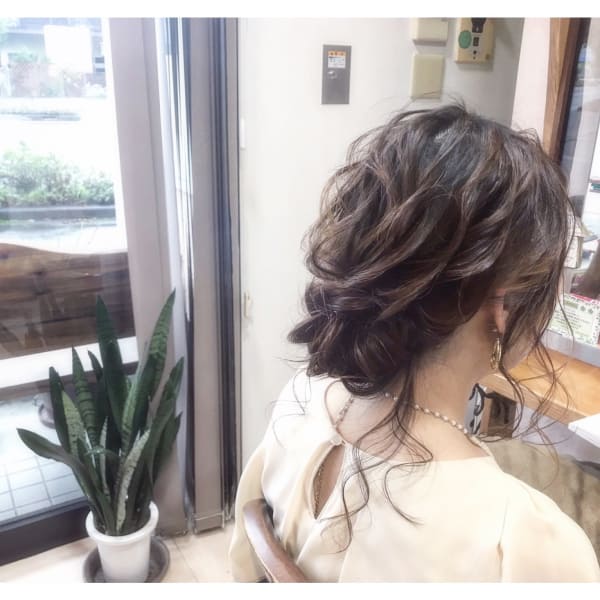 ☆立体感溢れるローシニヨン☆|Lohas Hair Smile アルプス通店