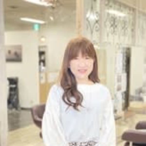 山本 明日香 Allfectイオン大野城店 アルフェクトイオンオオノジョウテン のスタッフ 美容院 美容室を予約するなら楽天ビューティ