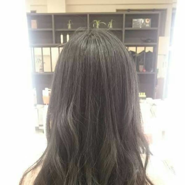 外国人風巻き髪スタイル