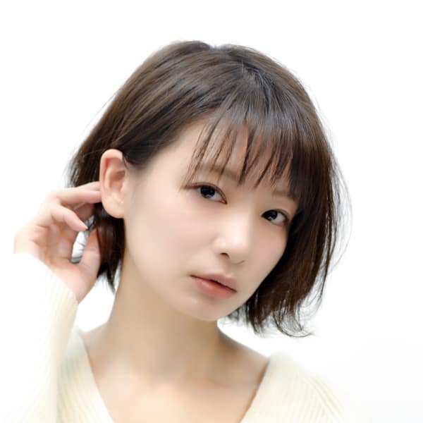 耳かけショートボブ