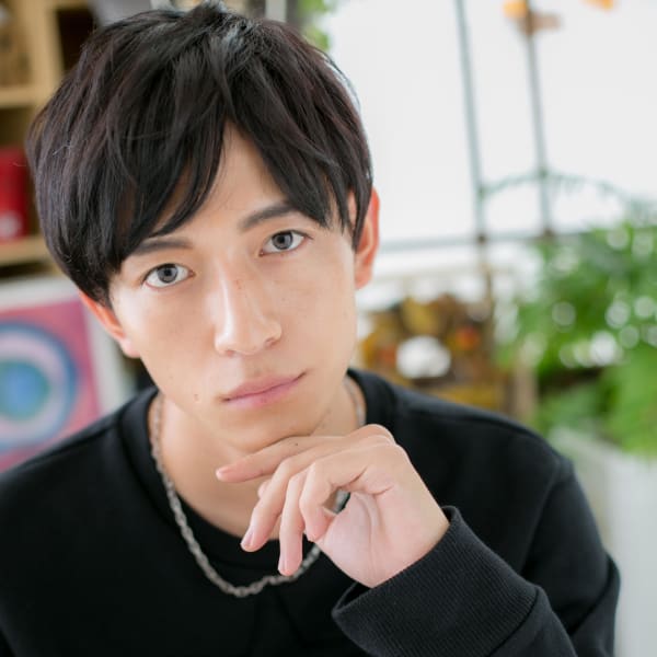 サイドパート無造作ショート