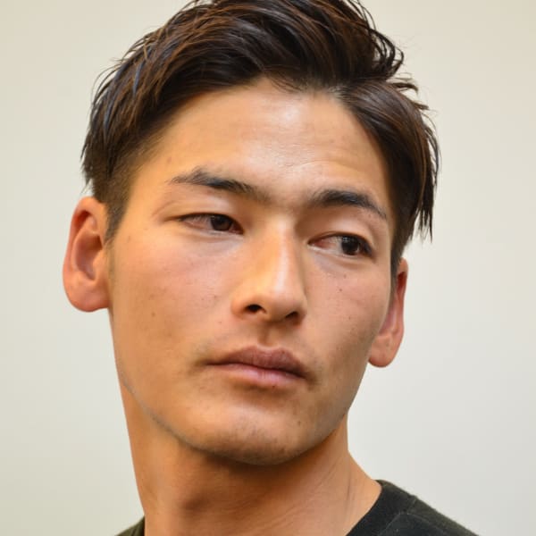 ツーブロックの七三ショート