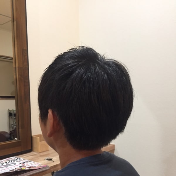 ☆浮かし刈り上げショート☆