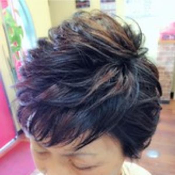 くせ毛風ボリュームショートレイヤー