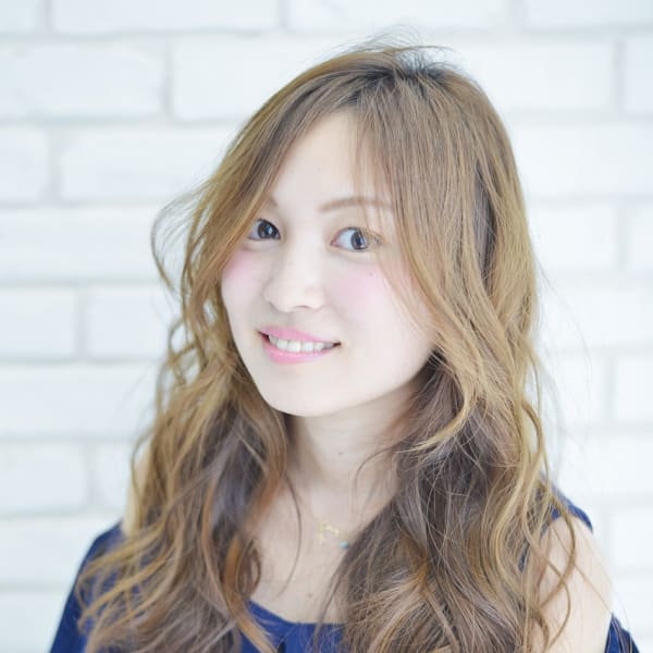 【ＲＥＬＥＤＥＮ】センターパートハニーヘアロング|RELEDEN