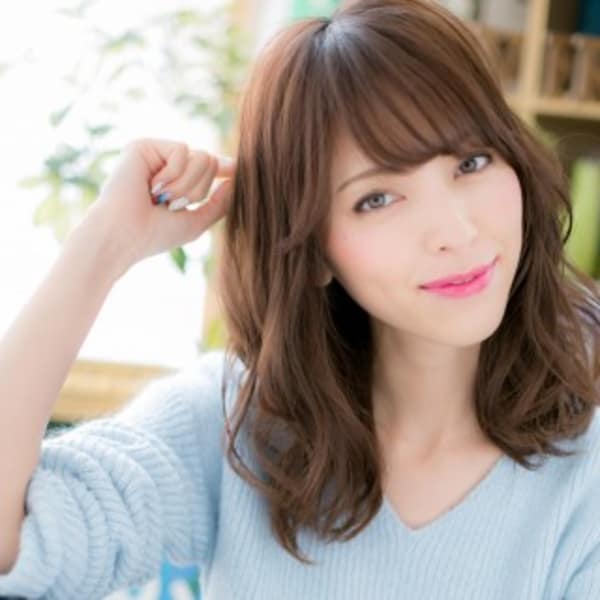 とろみカールが大人かわいい☆くせ毛風セミディ